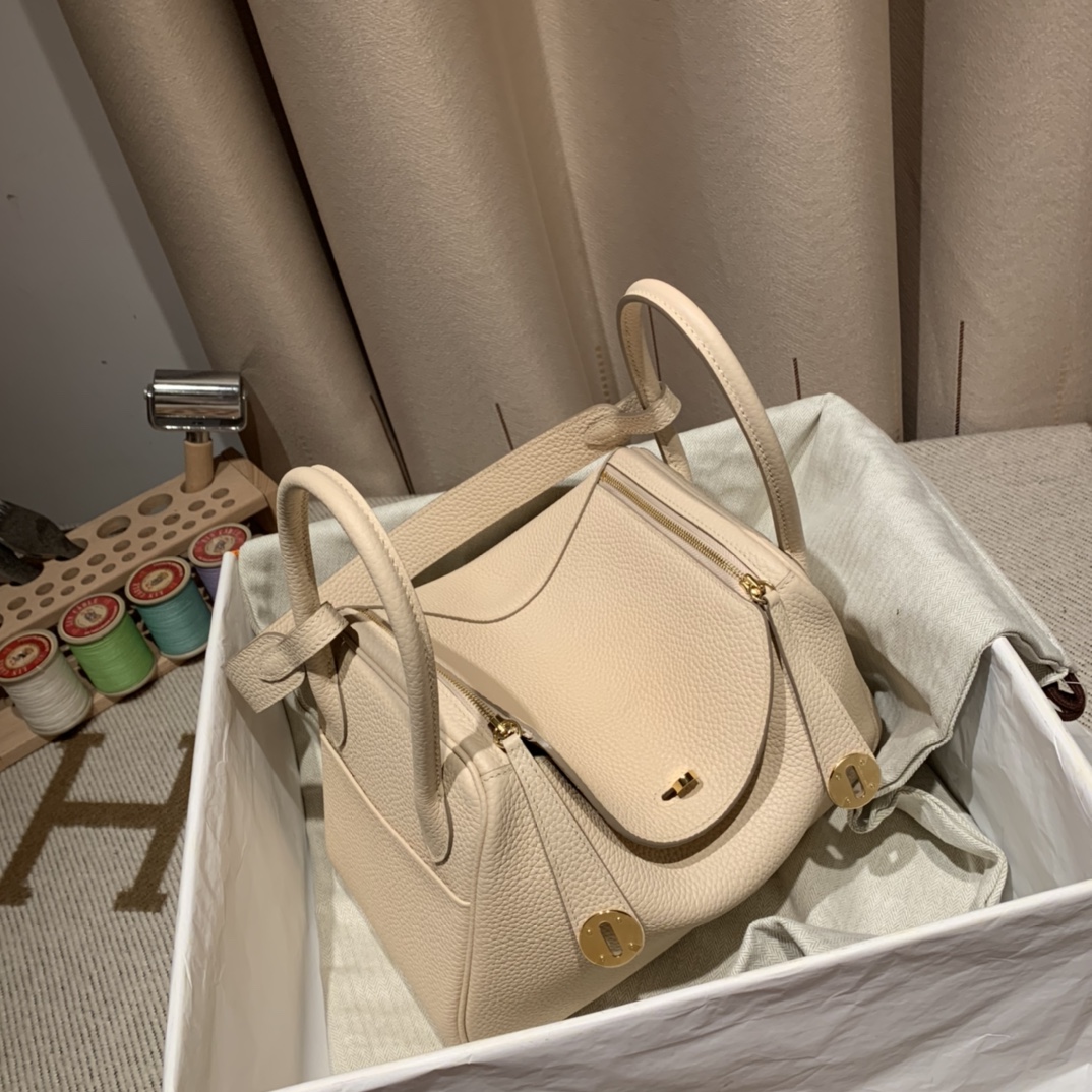 에르메스 린디백26 트렌치 금장 끌레망스 가죽